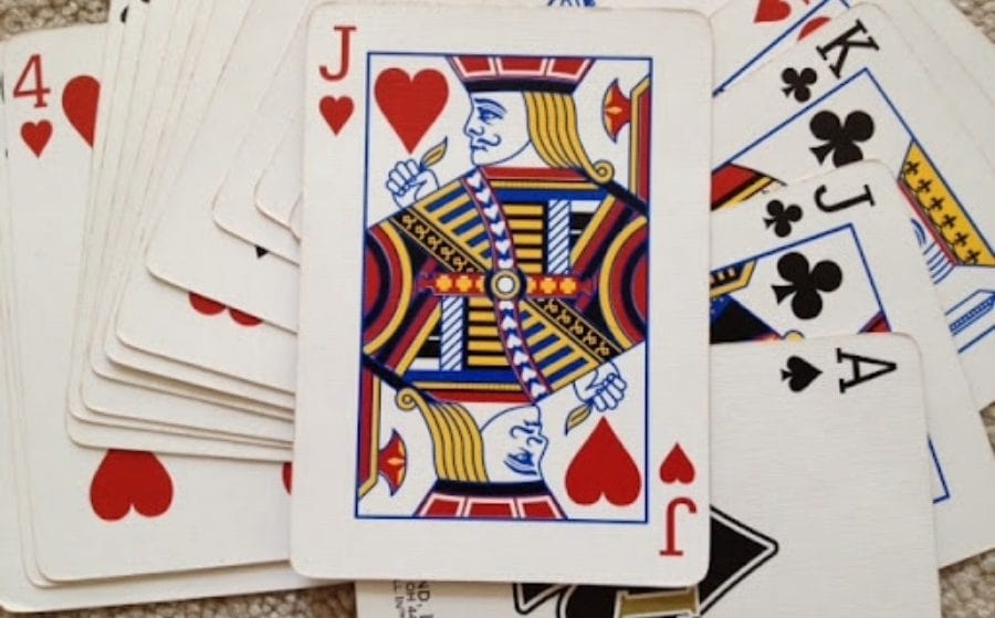 68 game bài Xếp bài dựa trên quy luật những quân bài dạng cặp, phỏm đứng cạnh nhau